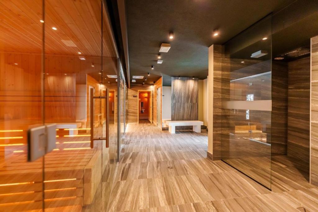 Apartamenty 214 Kasprowicza 20B Basen, Sauny,Fitness 코워브제크 외부 사진