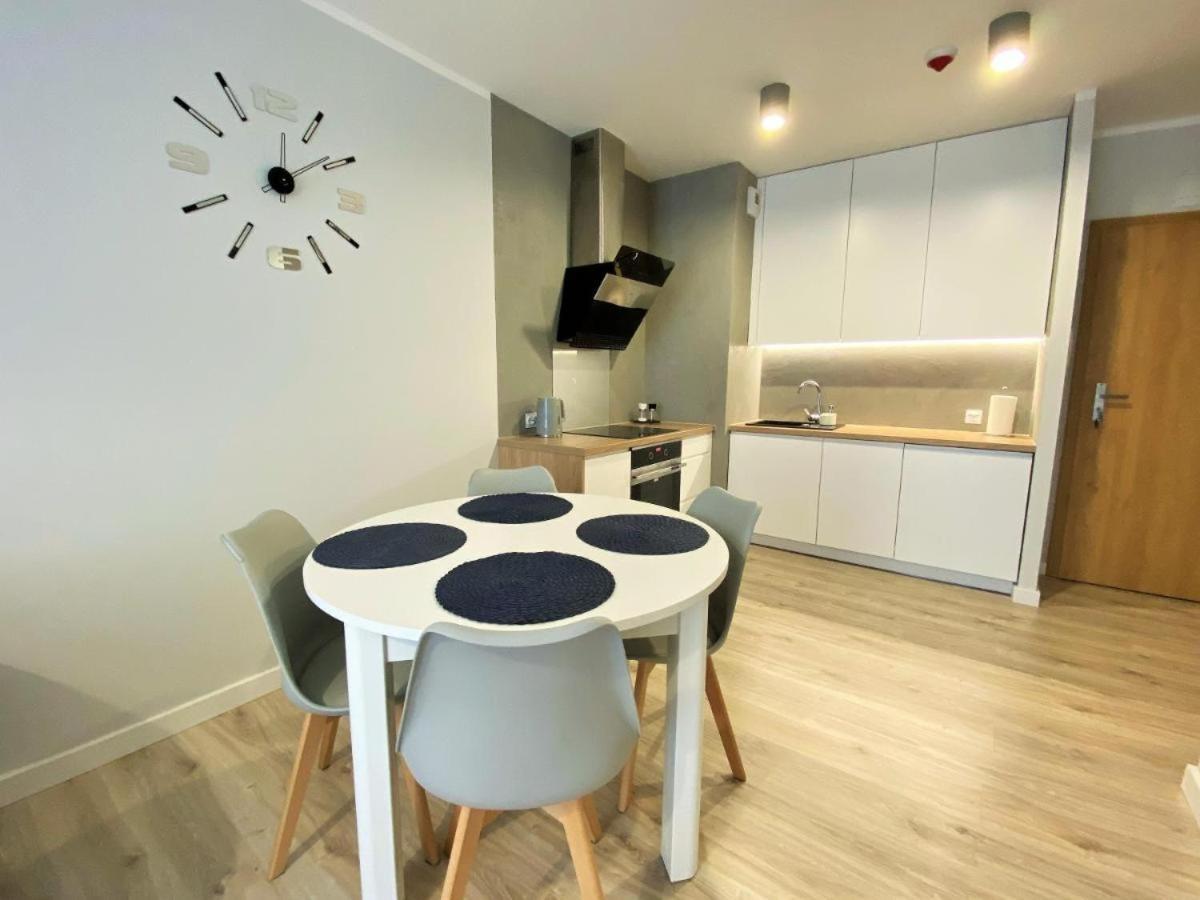 Apartamenty 214 Kasprowicza 20B Basen, Sauny,Fitness 코워브제크 외부 사진